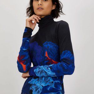 The Kit Turtleneck in Indigo Iris